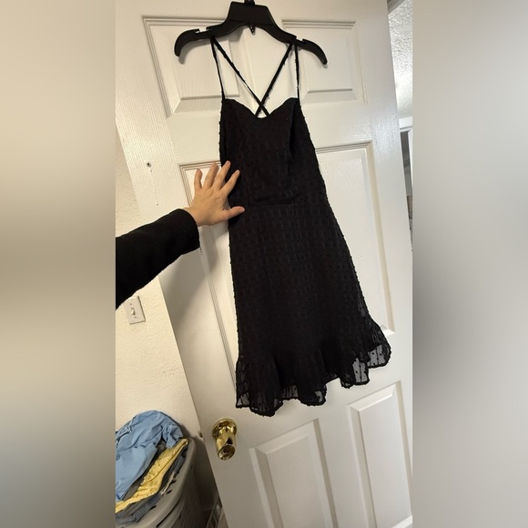 SHEIN Elegant Black Apparel - Picture 5 of 7